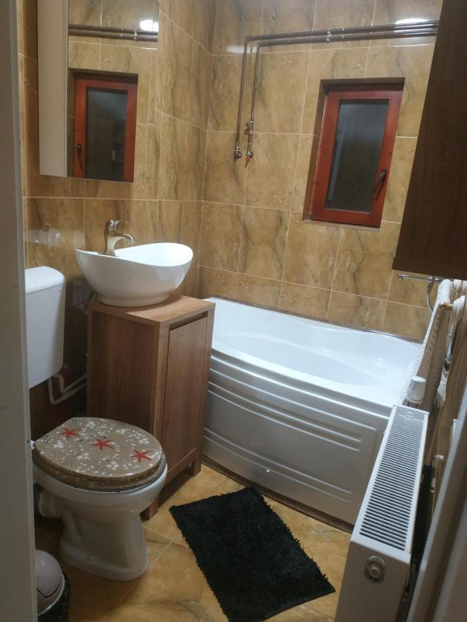 Miska Houze Apartment Oradea Exterior foto